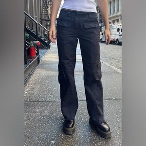 Brandy Melville Kim cargo pants black NWT
